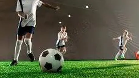 “激情北疆首届残疾人冰雪运动竞技赛在内蒙古圆满举行”