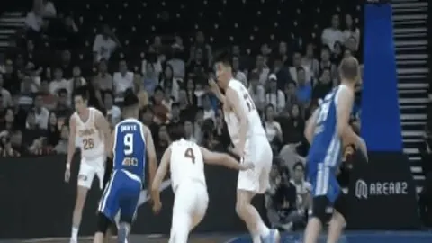 伊尼戈西甲战至400场；埃里克巴萨百战庆功115